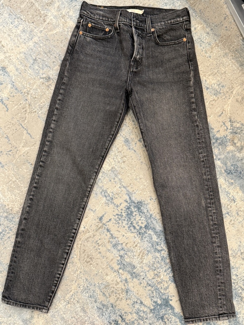 Mid Rise Black straight leg Jeans